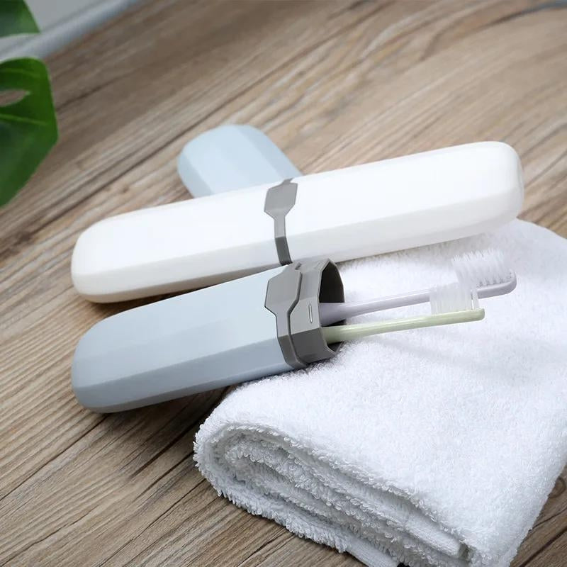 etui brosse a dent et dentifrice