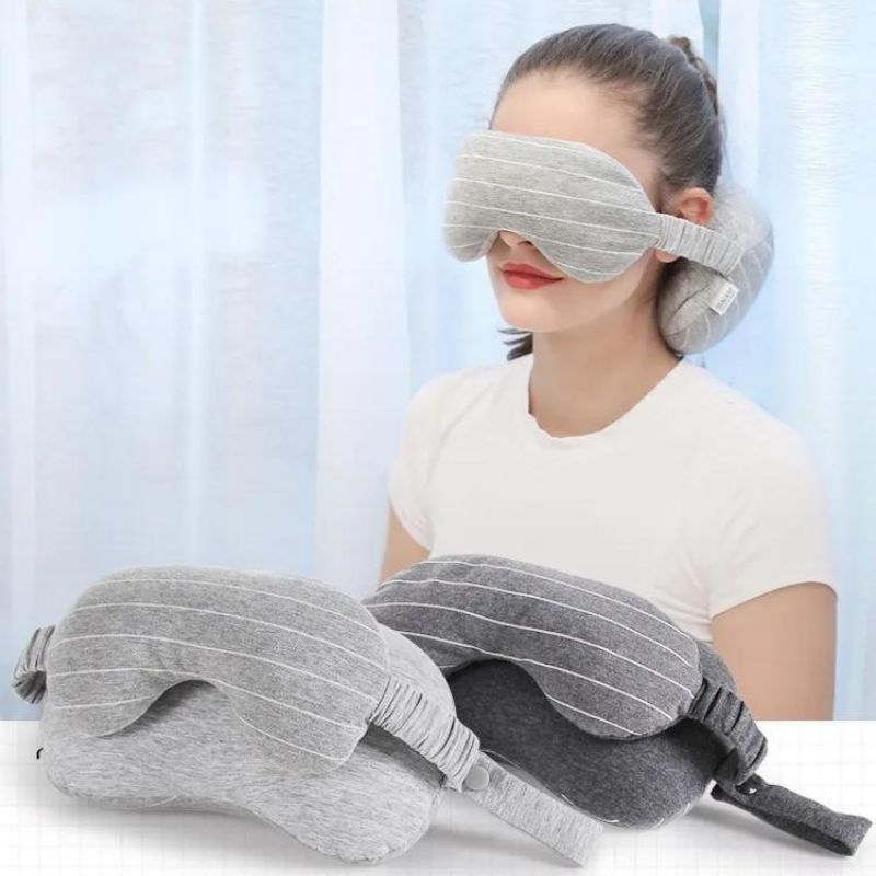 masque et oreiller pour voyage