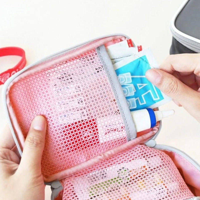 trousse de médicament pour voyage