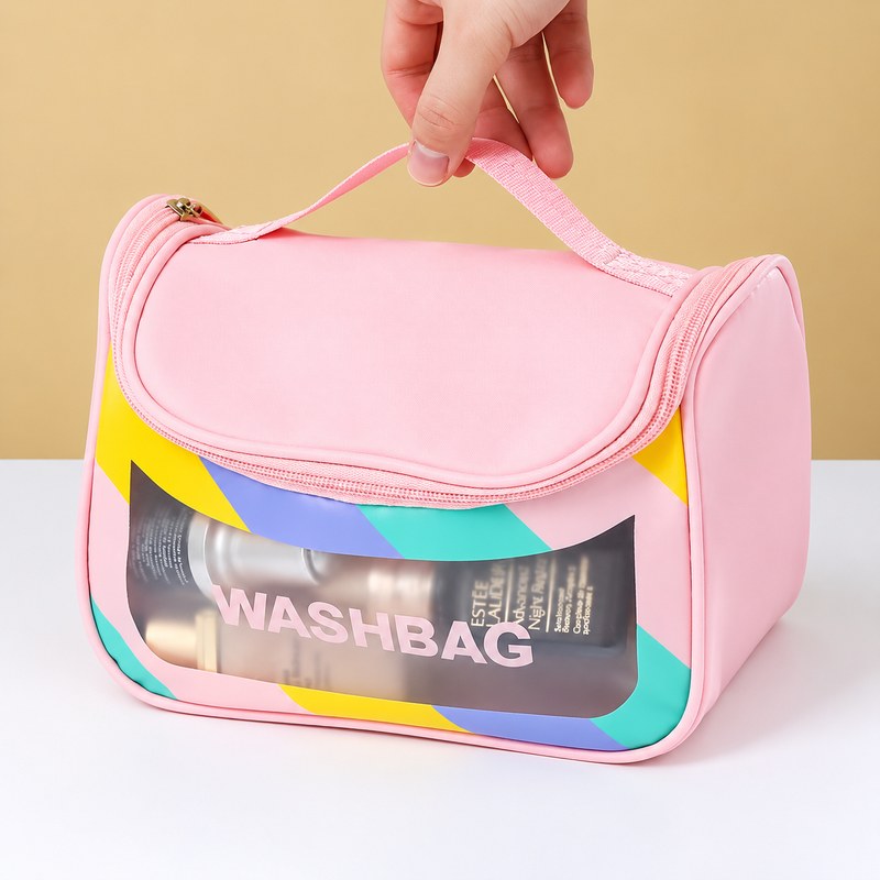 Trousse de toilette femme transparente rose, ouverte avec cosmétiques