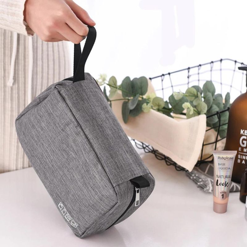 trousse toilette avion cabine